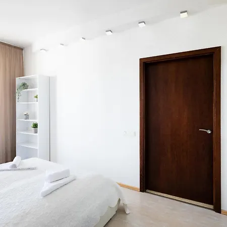 Riverside One Bedroom *